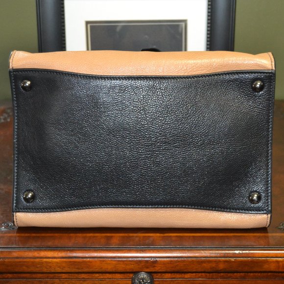 Prada Glacè Calf Large Twin Pocket Tote - Picture 6 of 15